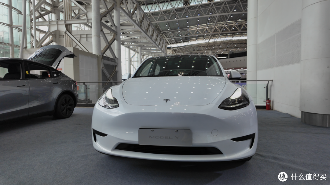 特斯拉又打价格战？透过现象看本质，听喵哥给你分析分析